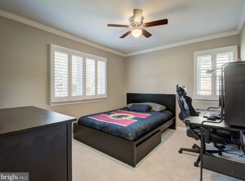 7833 Martha Washington St, Alexandria VA  22309-1346 exterior