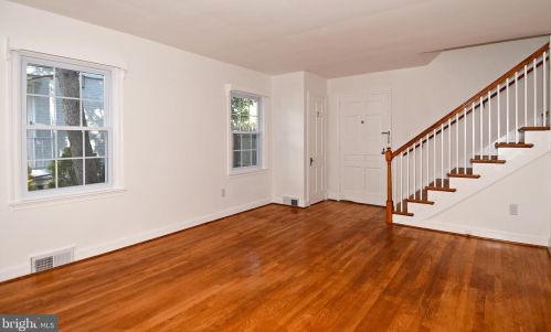 5746 15th St, Arlington VA  22205-2857 exterior