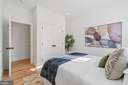 17 9th St, Washington DC  20003-1333 exterior