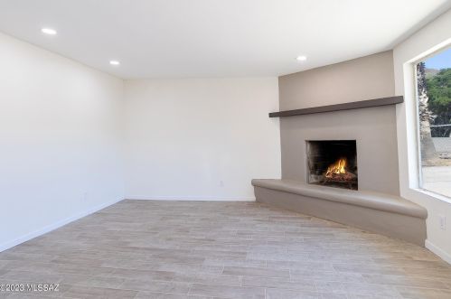 4402 Avenida Don Fernando, Tucson AZ  85757-9433 exterior