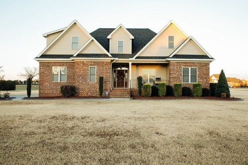 203 Ashland Dr, Goldsboro, NC 27530-5583