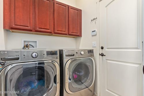 8770 Perry Park Cir, Tucson AZ  85730-1302 exterior