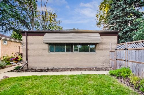 6878 Lehigh Ave, Chicago IL  60646-1406 exterior