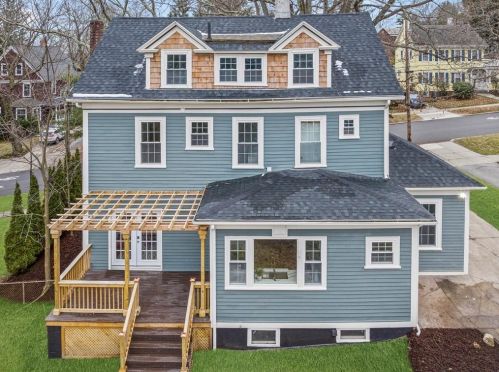 294 Doyle Ave, Providence RI  02906-3355 exterior