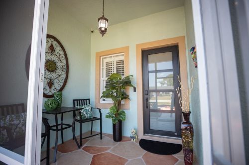 276 Ferris Dr, Fort Pierce FL 34983-8625 exterior