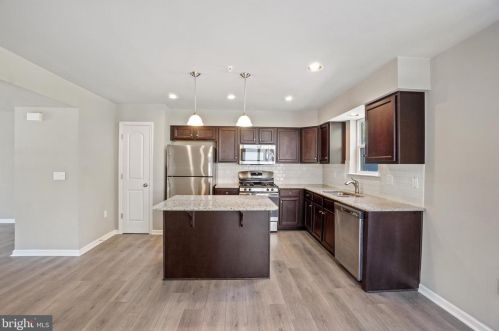 113 High Pointe Dr, Hummelstown PA 17036-8104 exterior