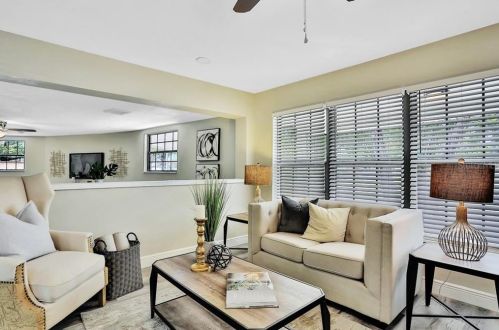 401 Floriland Ave, Tampa FL  33612-7809 exterior