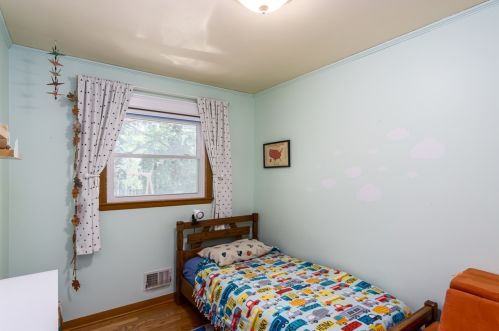 1252 118, Milwaukee WI 53214-2133 exterior