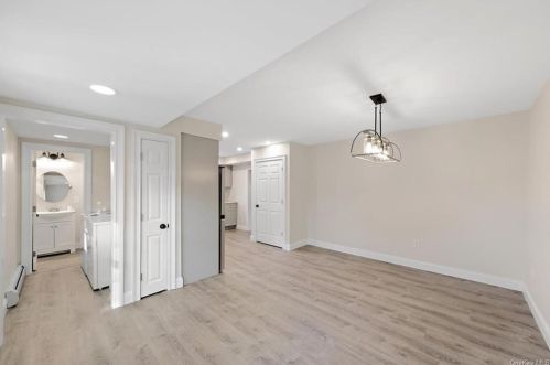 92 Railroad Ave, Montgomery NY  12549-1518 exterior