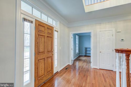 6119 Lemon Thyme Dr, Alexandria VA  22310-2660 exterior