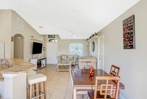 4870 20 Ave, Naples FL 34120-2318 exterior