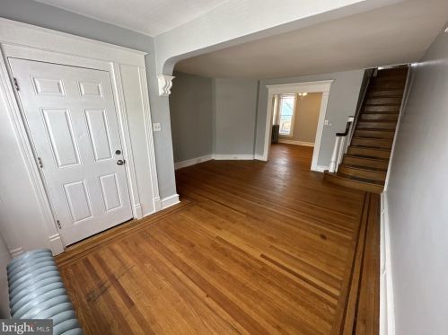 5940 Lawrence St, Philadelphia PA  19120-1829 exterior