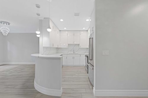 4220 5 Ave, Boca Raton FL 33431-4659 exterior