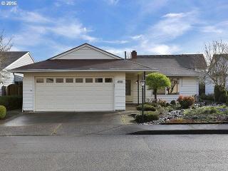15400 Alderbrook Cir, Portland OR  97224-5604 exterior