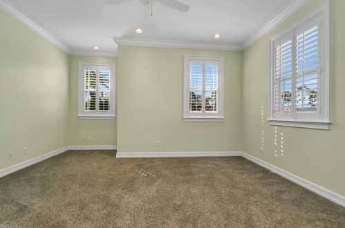 14705 Beaufort Cir, Naples FL 34119-4829 exterior