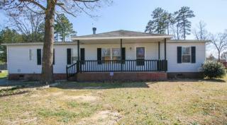 2905 Donegal Dr, Raeford, NC 28376-5713