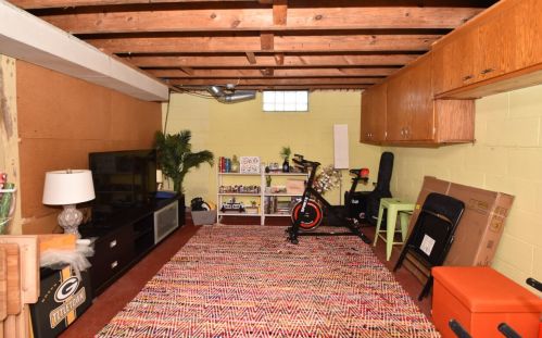 11825 Garfield Ave, Milwaukee WI  53226-2025 exterior