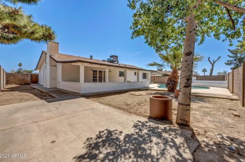 11216 33rd Ave, Phoenix AZ 85029-4105 exterior