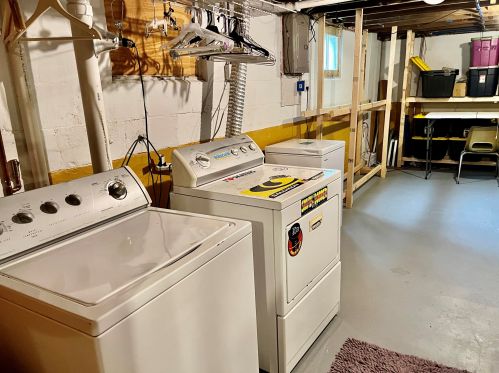 1172 Dale Ave, Meskegon MI 49441-2209 exterior