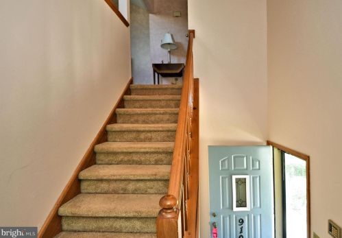 910 Foxmeadow Dr, Limerick PA 19468-1552 exterior