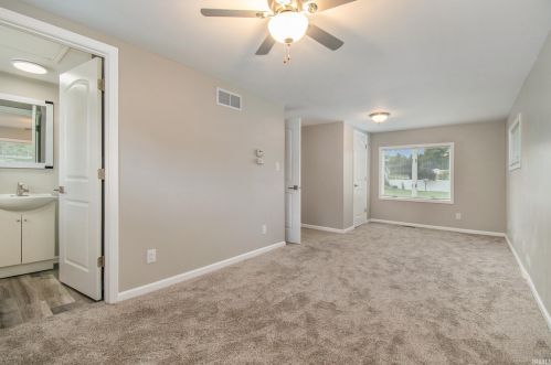 56450 Ellen Ave, Mishawaka IN 46545 exterior