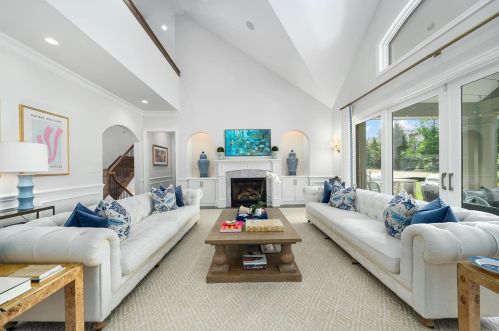 11428 Clayton Rd, Saint Louis MO 63131-2502 exterior