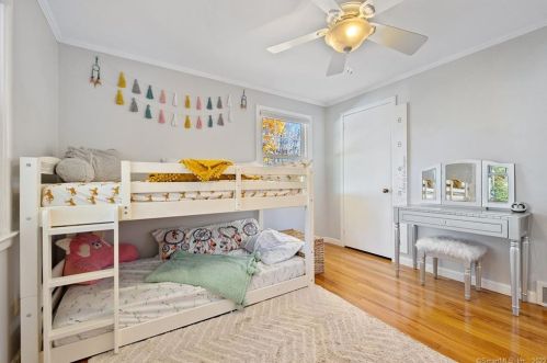 87 Thorpe Ave, Meriden CT 06450-4843 exterior