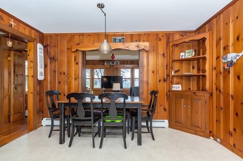 152 Atlantic Ave, Seabrook NH 03874-4828 exterior