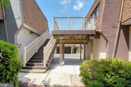 3900 Manzanita Pl, Alexandria VA  22309-1428 exterior