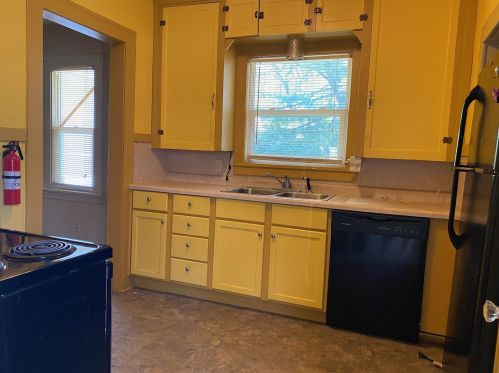 1414 Stamford Ave, Kalamazoo MI 49048-1415 exterior