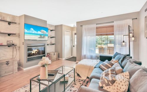 1202 Bay Cv, Saint Paul, MN 55110-6757