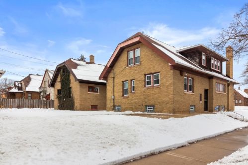 1332 Capitol Dr, Milwaukee WI  53211-1812 exterior