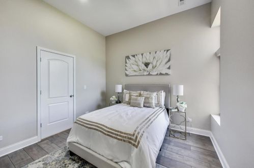 2718 Monroe St, Chicago IL 60624-2661 exterior