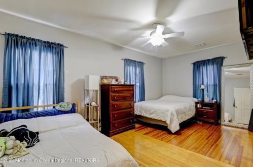 17 Locust Ave, West Long Branch NJ  07764-1547 exterior