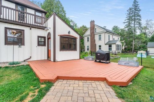 30 Bruce St, Duluth MN 55803-2503 exterior