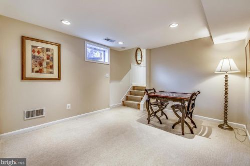 721 Brent Rd, Rockville MD 20854-1782 exterior