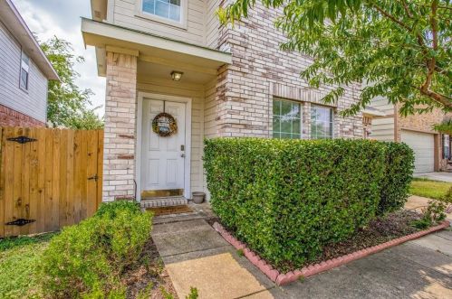 231 Cliff Heights Cir, Dallas, TX 75241-5330