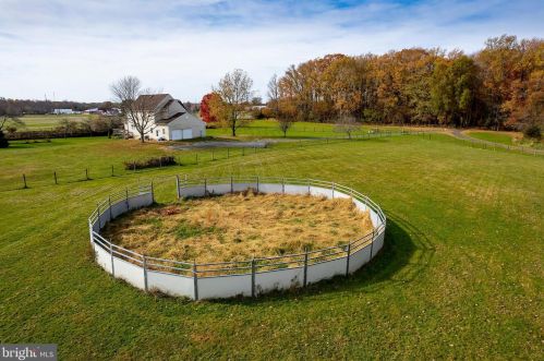 262 Lk Rd, Pilesgrove NJ 08098-3008 exterior