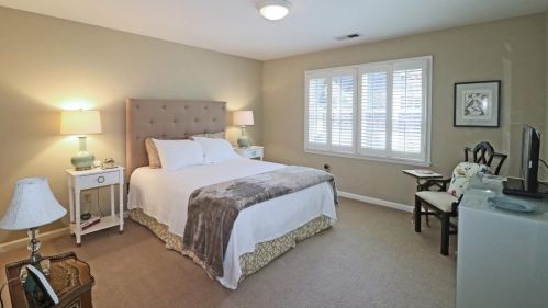 115 Grosvenor Pl, Atlanta GA 30328-4851 exterior