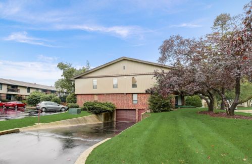 8117 Manitoba St, Milwaukee WI 53219-2749 exterior