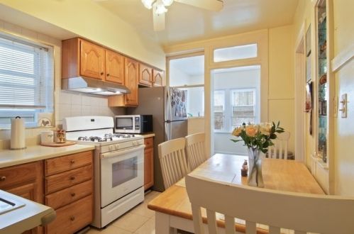 5418 Artesian Ave, Chicago IL 60625-2202 exterior