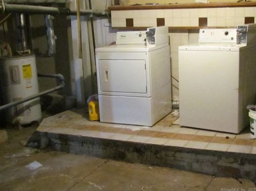 142 High St, Vernon CT 06066-3683 exterior