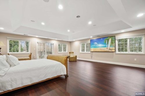 3 Pne Ter, Demarest NJ 07627-1214 exterior