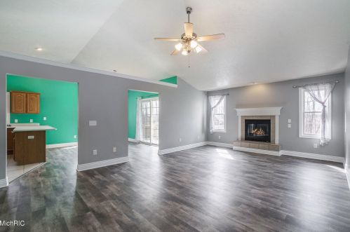 4201 E Ave, Kalamazoo, MI 49004-9645