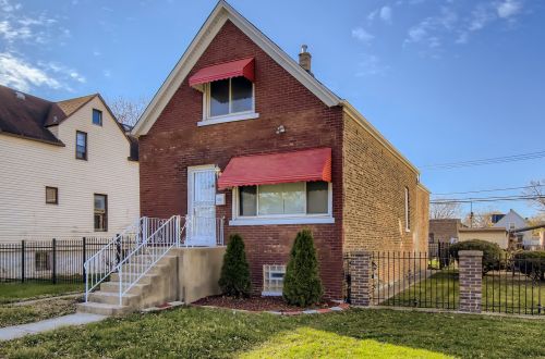 8610 May St, Chicago, IL 60620-3321