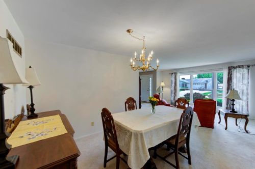 2841 Flamewood Dr, Saint Louis MO  63129-2525 exterior