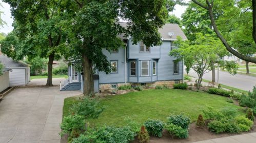 1157 Glenview Ave, Milwaukee WI 53213-3047 exterior