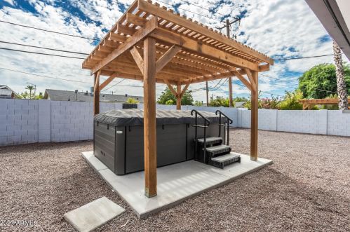 4729 24 St, Phoenix AZ 85016-4837 exterior