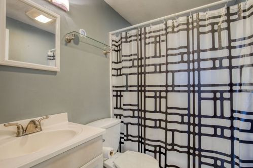 1146 Allen St, Springfield MA  01118-2530 exterior