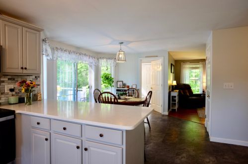 285 Elm St, Concord NH 03303-3322 exterior